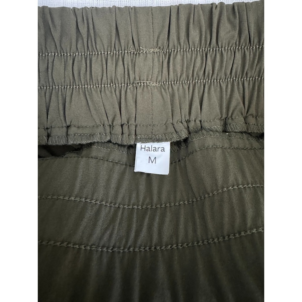 Halara Women's Olive Green High Waisted Adjustable Drawcord Hiking Shorts Size M - Picture 5 of 10